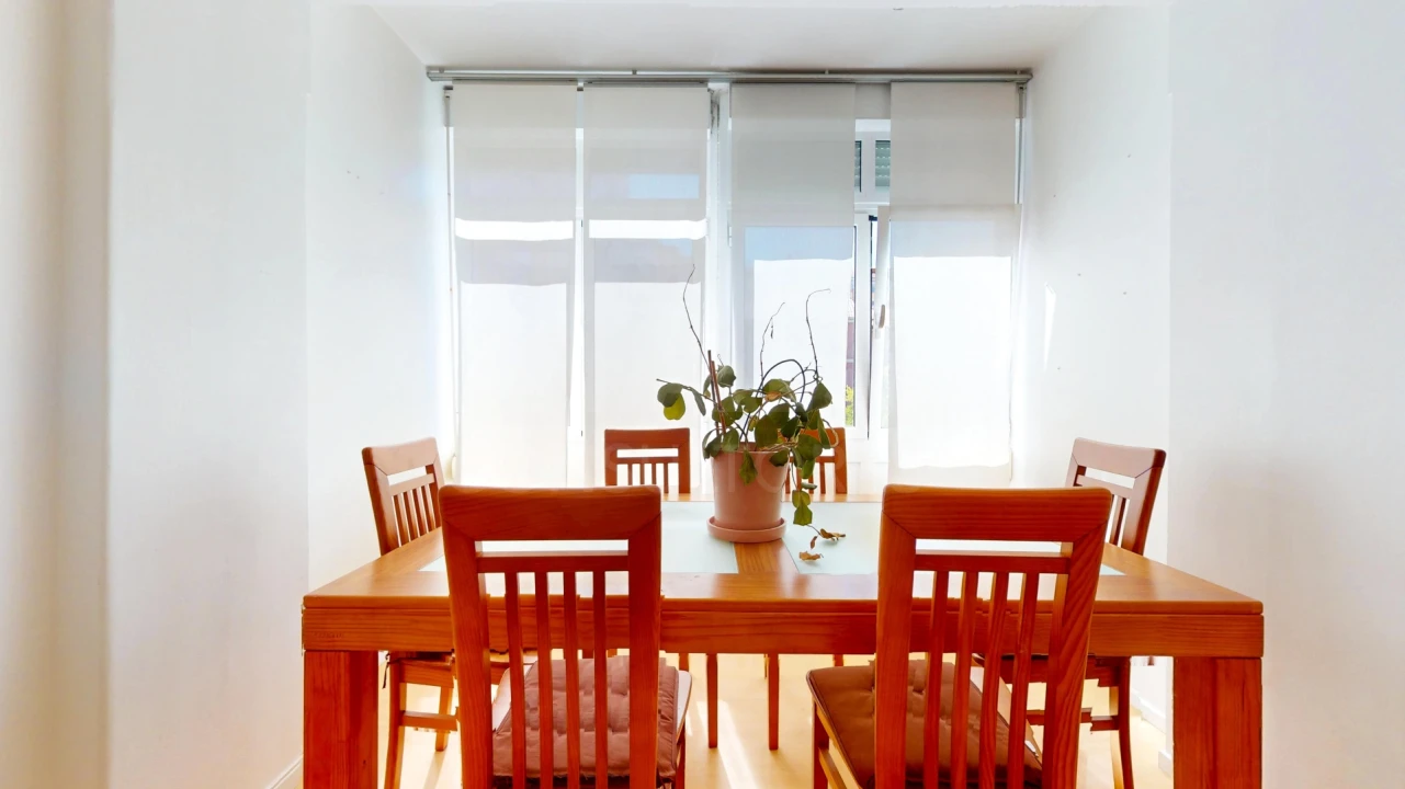 Apartamento T2 para Arrendamento em Águas Livres Foto 2