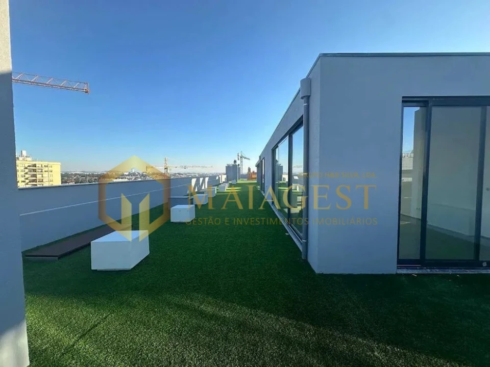 Apartamento T4 para Arrendamento em Moreira Foto 2