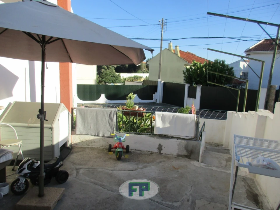 Moradia T2 para Venda em Alverca do Ribatejo e Sobralinho Foto 2