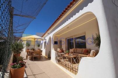 Quinta T3 para Venda em Albufeira e Olhos de Água