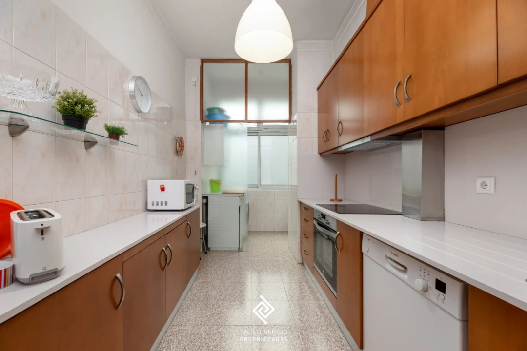Apartamento T4 para Venda em Santa Marinha e São Pedro da Afurada Foto 2