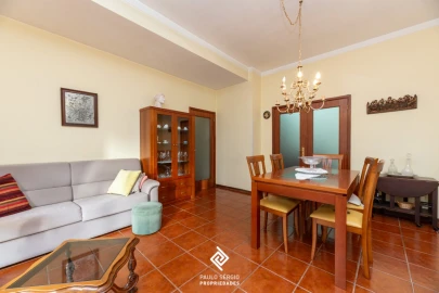 Apartamento T4 para Venda em Santa Marinha e São Pedro da Afurada