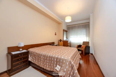 Apartamento T4 para Venda em Santa Marinha e São Pedro da Afurada