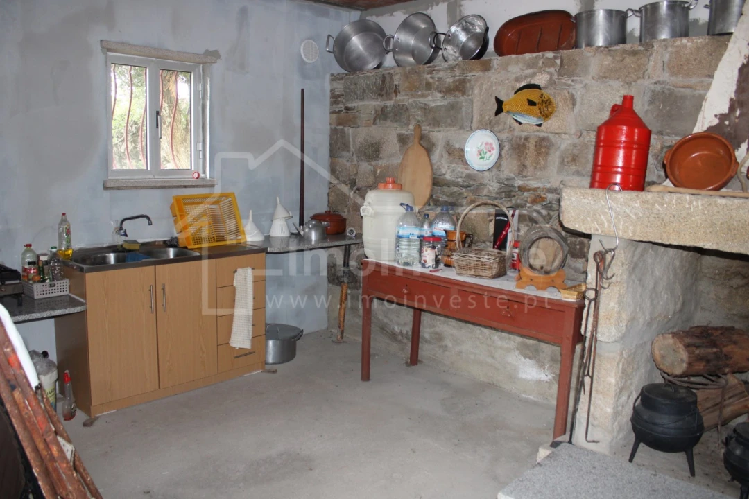 Terreno para Venda em Escalos de Cima e Lousa Foto 7