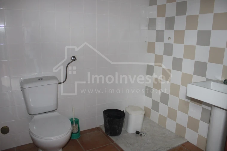 Terreno para Venda em Escalos de Cima e Lousa Foto 6