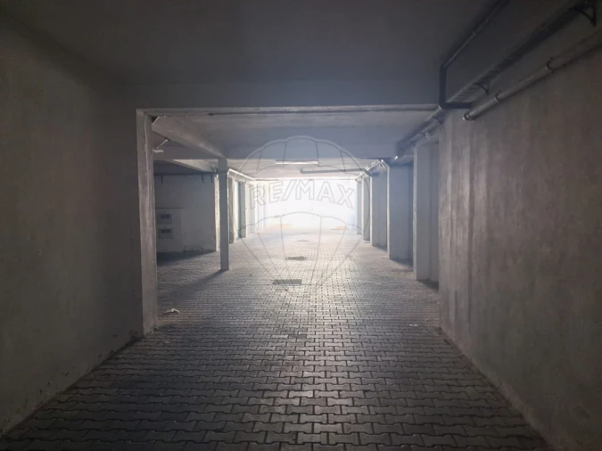 Garagem para Venda em Samouco Foto 2