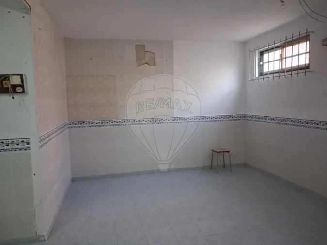 Garagem para Venda em Samouco Foto 3