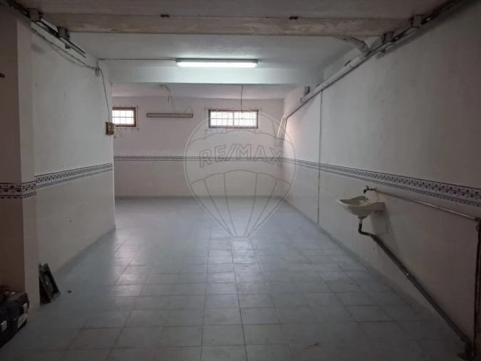 Garagem para Venda em Samouco