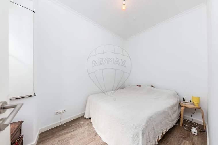 Apartamento T2 para Venda em Misericórdia Foto 17