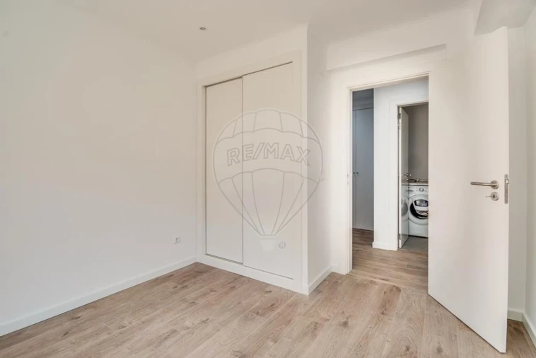 Apartamento T3 para Venda em Moscavide e Portela Foto 4
