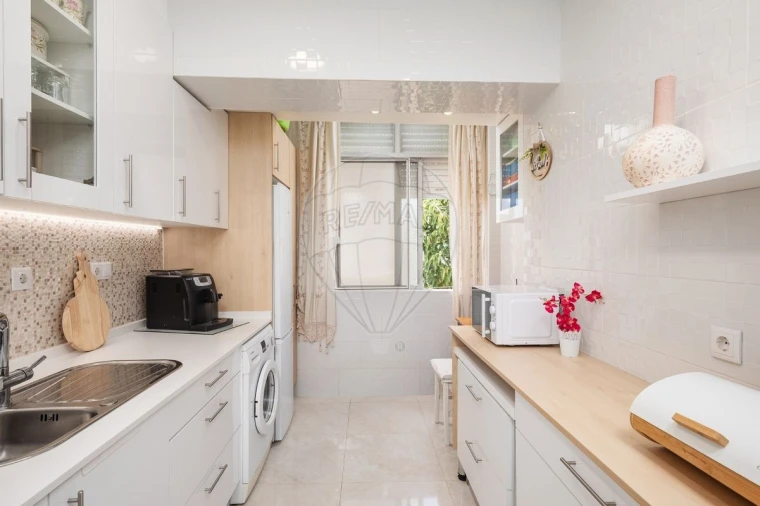 Apartamento T2 para Venda em Moscavide e Portela Foto 2