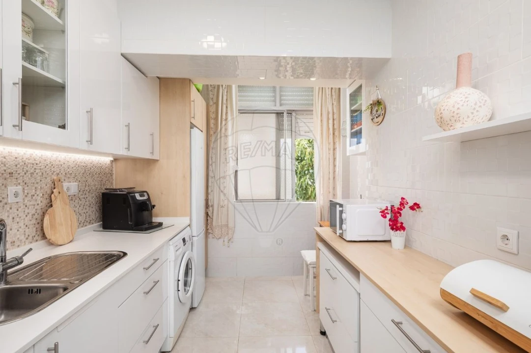 Apartamento T2 para Venda em Moscavide e Portela Foto 2