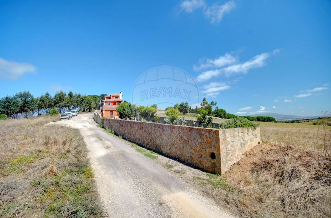 Moradia T2 para Venda em Santo Quintino Foto 8