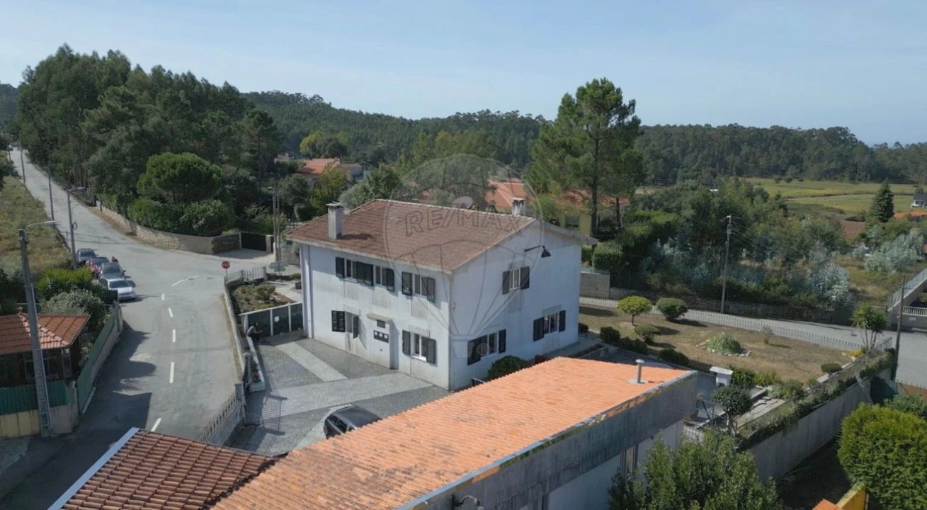 Moradia T3 para Venda em Escariz Foto 3