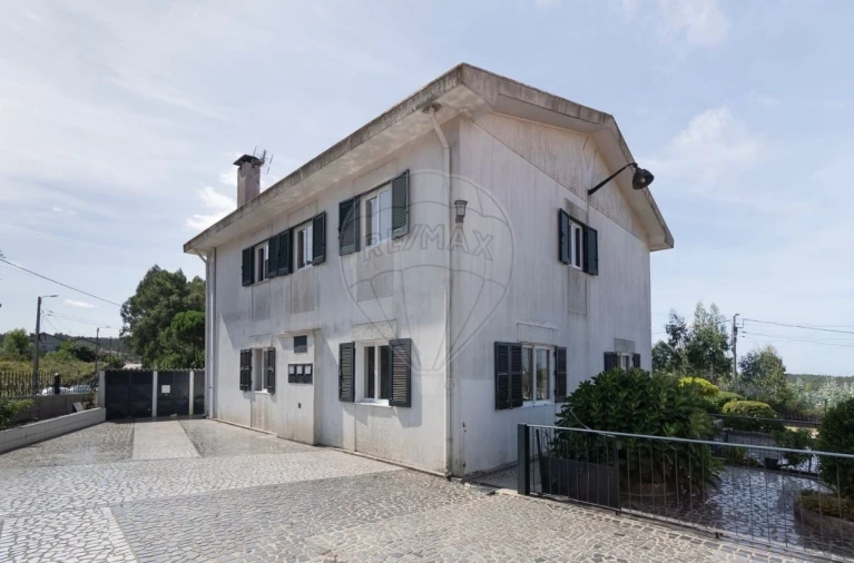 Moradia T3 para Venda em Escariz Foto 25