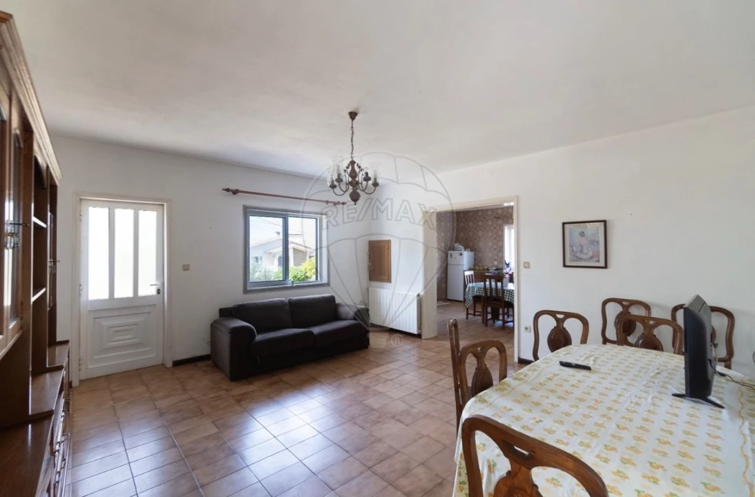 Moradia T3 para Venda em Escariz Foto 33