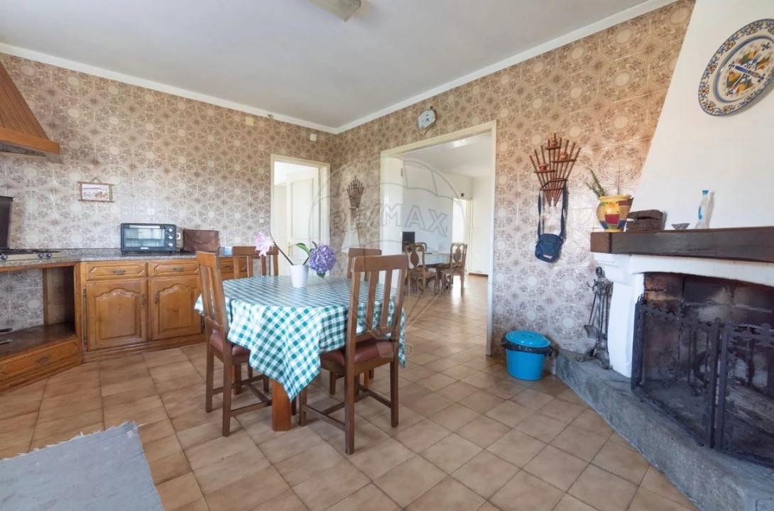 Moradia T3 para Venda em Escariz Foto 40