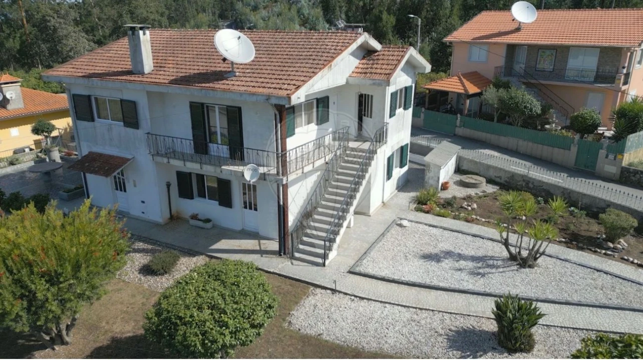 Moradia T3 para Venda em Escariz Foto 7