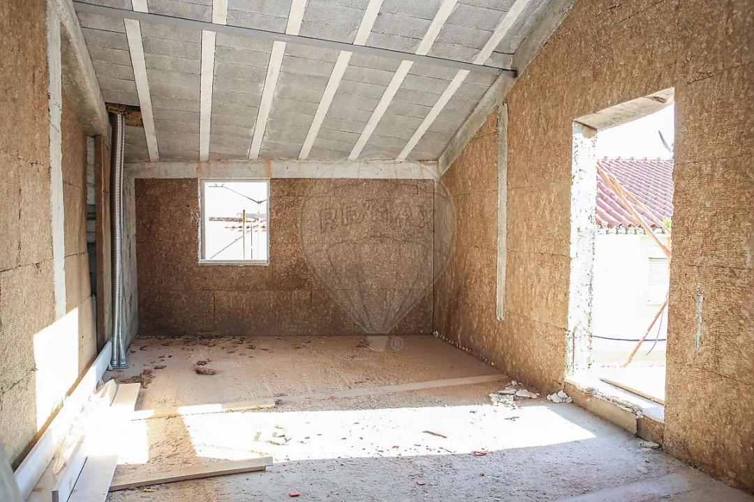 Moradia T3 para Venda em Arruda dos Vinhos Foto 10