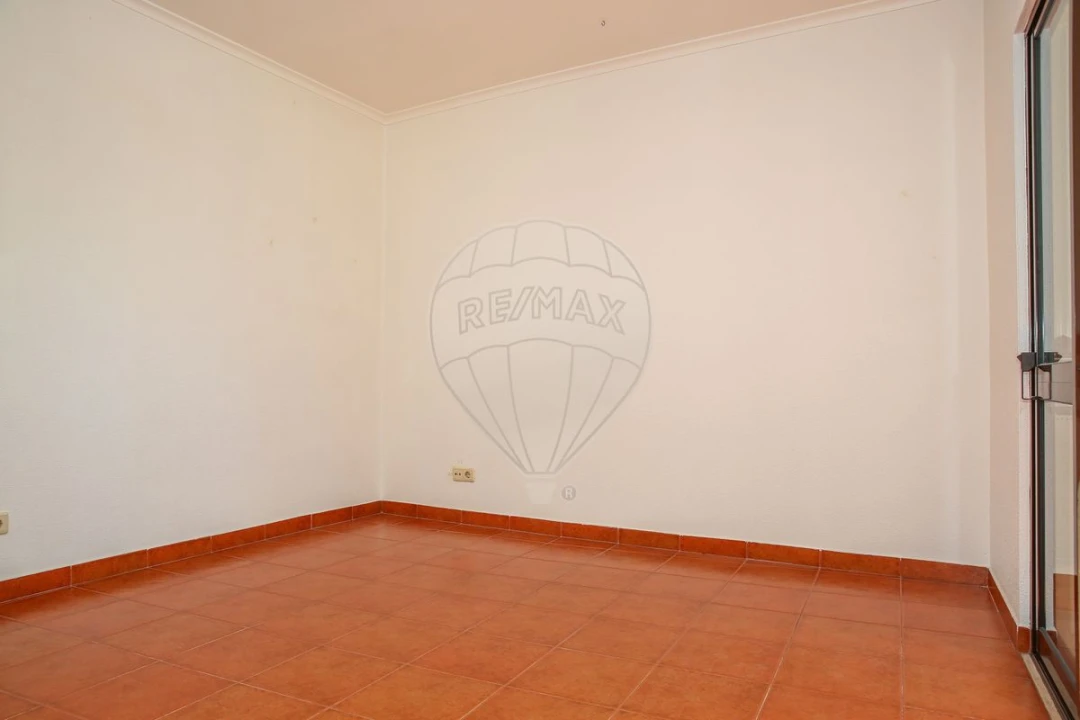 Moradia T5 para Venda em Cardosas Foto 24