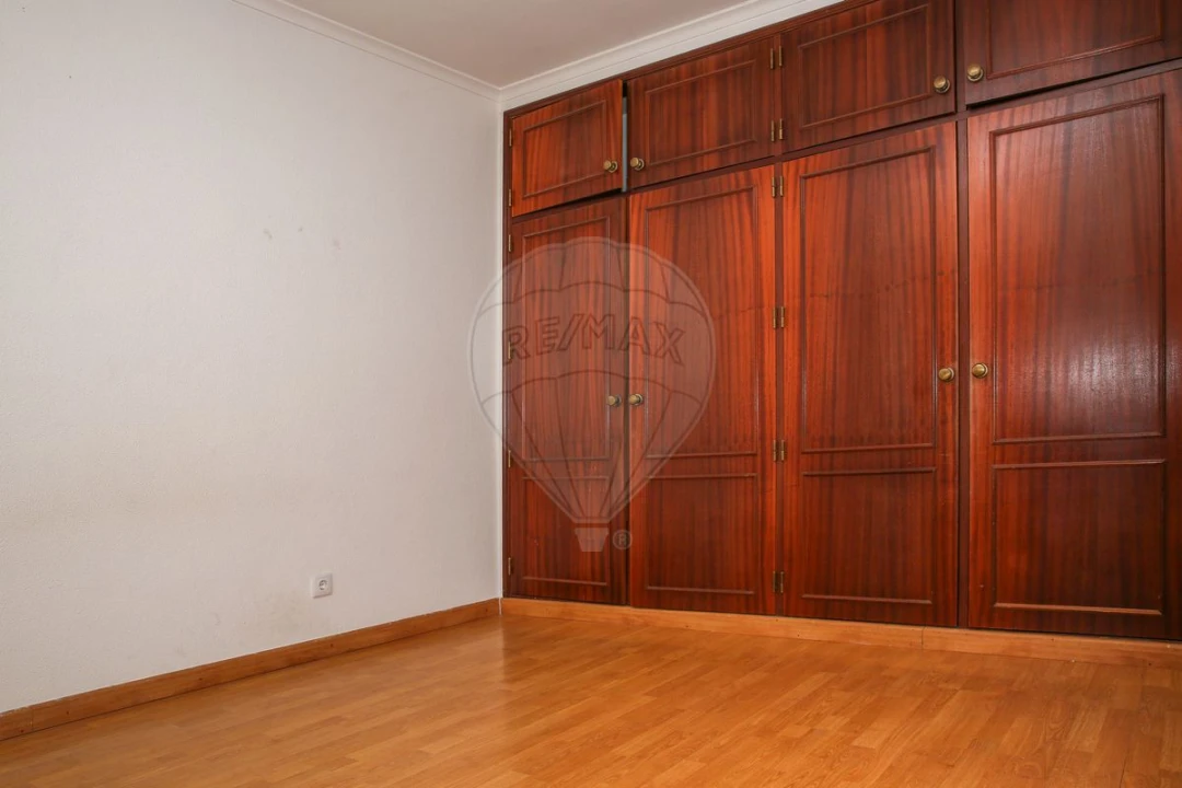 Moradia T5 para Venda em Cardosas Foto 30