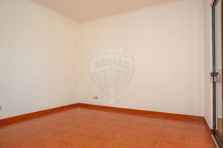 Moradia T5 para Venda em Cardosas Foto 24