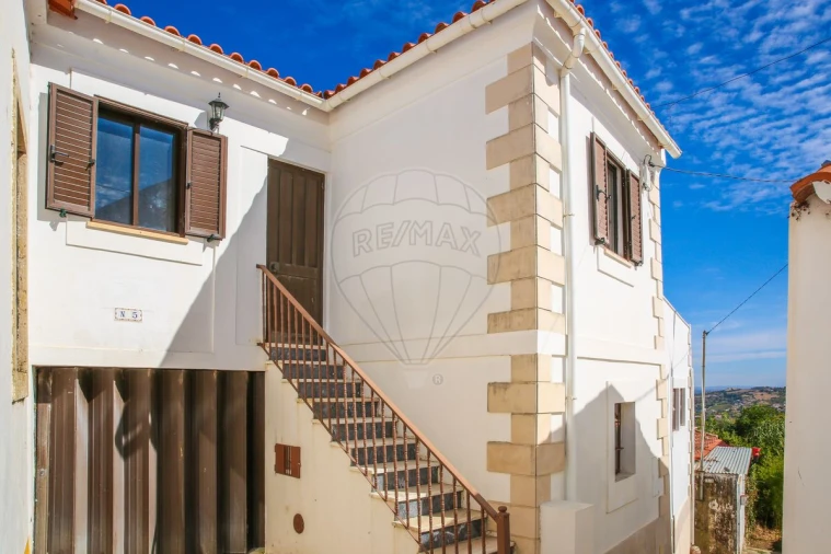 Moradia T5 para Venda em Cardosas Foto 45