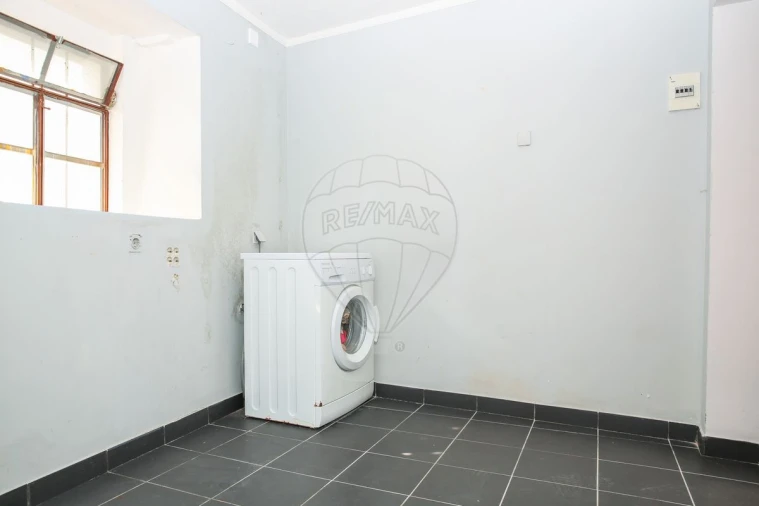 Moradia T5 para Venda em Cardosas Foto 16