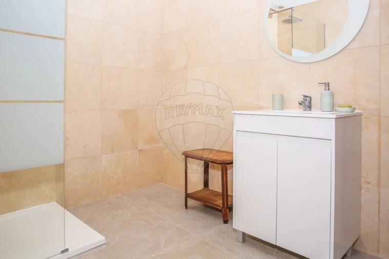 Moradia T5 para Venda em Cardosas Foto 31