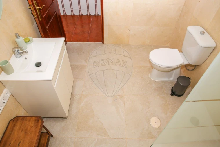 Moradia T5 para Venda em Cardosas Foto 35