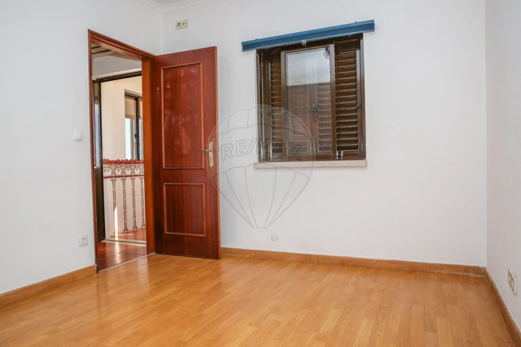 Moradia T5 para Venda em Cardosas Foto 28