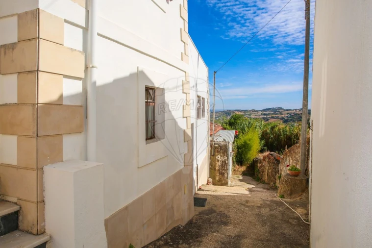 Moradia T5 para Venda em Cardosas Foto 44