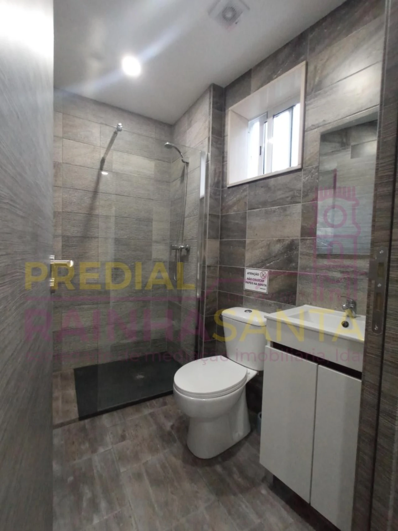 Quarto para Arrendamento em Santa Clara e Castelo Viegas Foto 11