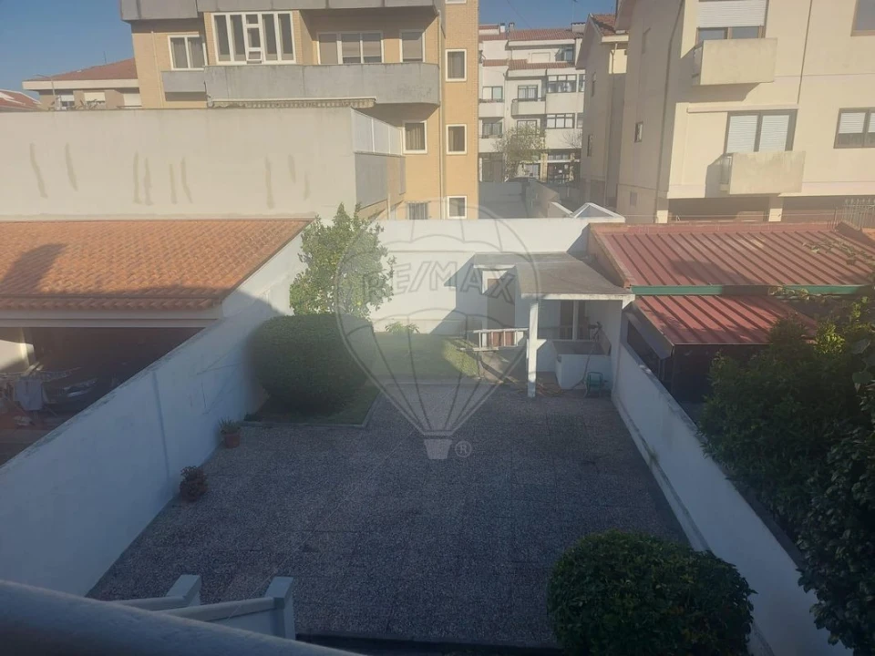 Moradia T3 para Arrendamento em Espinho Foto 16