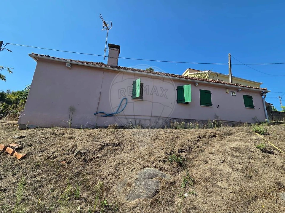 Moradia T1 para Venda em Oliveira de Frades, Souto de Lafões e Sejães Foto 24
