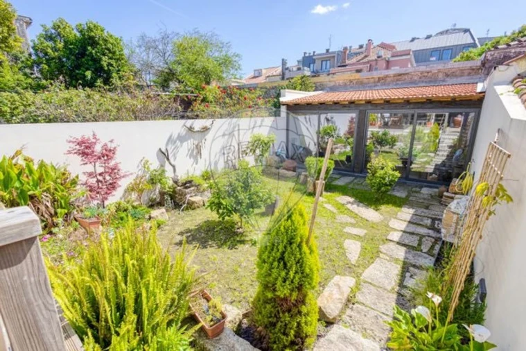 Moradia T7 para Venda em Paranhos Foto 13