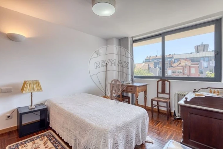 Moradia T7 para Venda em Paranhos Foto 20