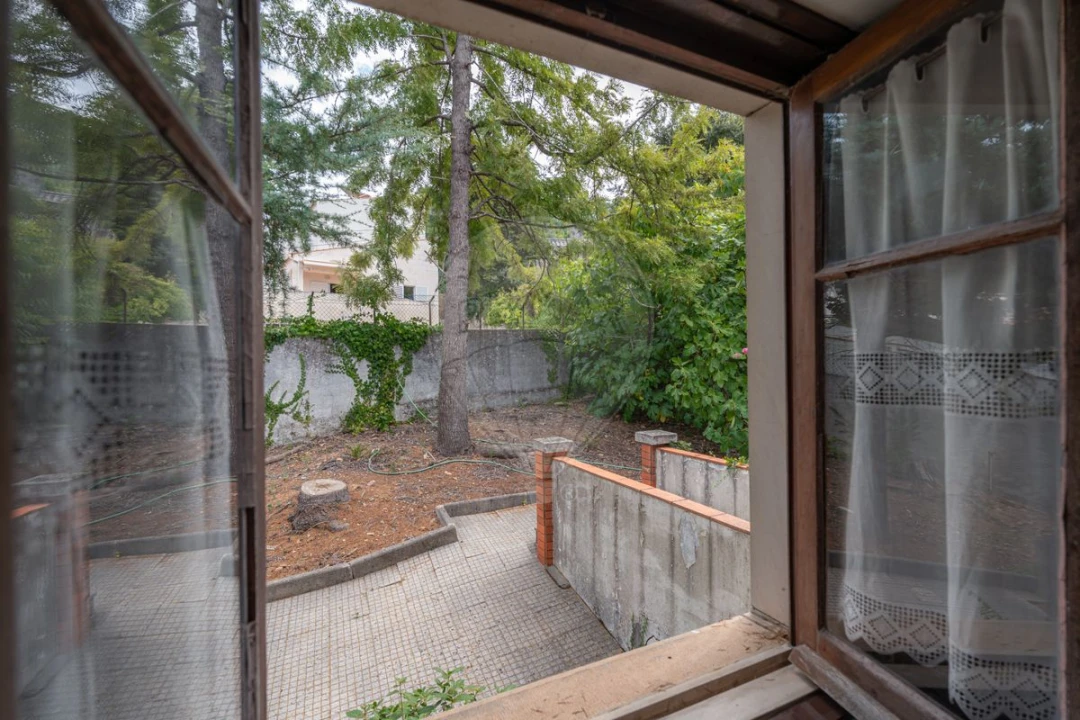 Moradia T5 para Venda em Santo Antonio dos Olivais Foto 13