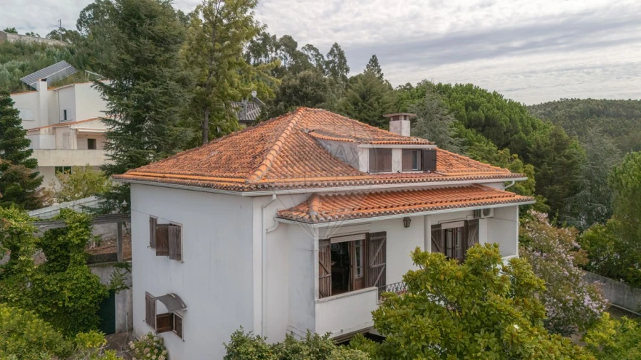 Moradia T5 para Venda em Santo Antonio dos Olivais Foto 39