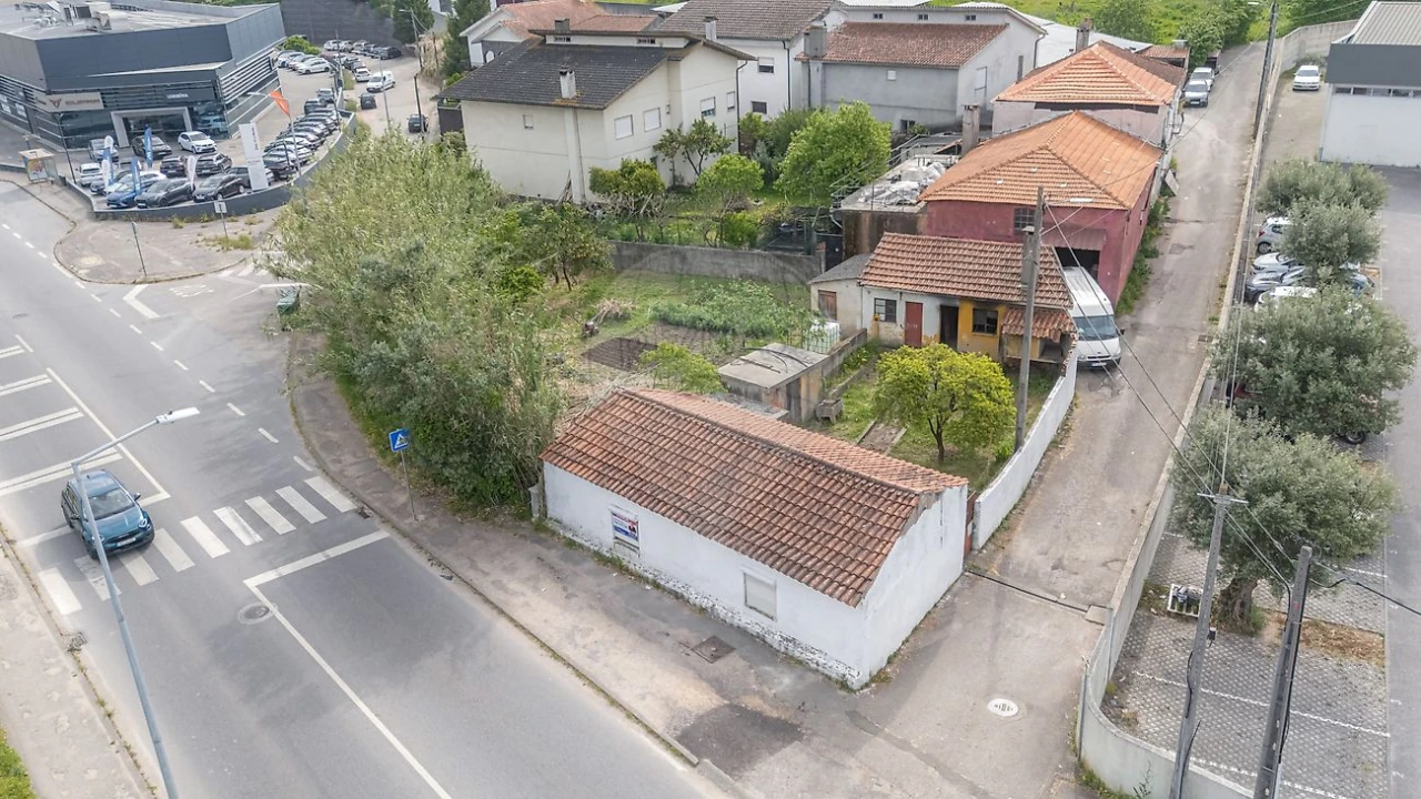 Moradia T4 para Venda em Eiras e São Paulo de Frades Foto 2