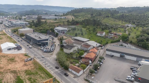 Moradia T4 para Venda em Eiras e São Paulo de Frades