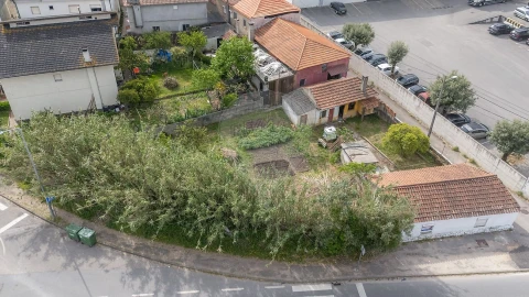 Moradia T4 para Venda em Eiras e São Paulo de Frades