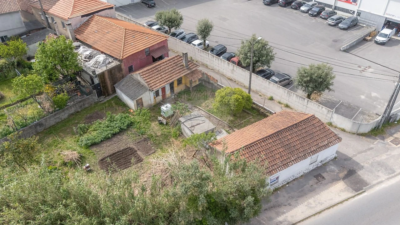 Moradia T4 para Venda em Eiras e São Paulo de Frades Foto 7