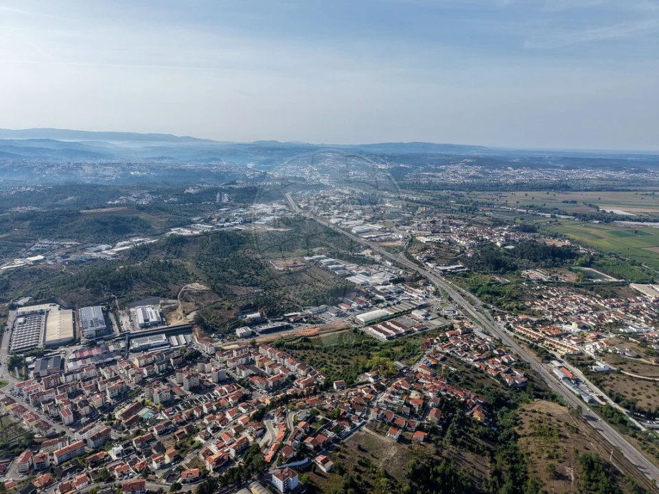 Moradia T4 para Venda em Eiras e São Paulo de Frades Foto 23