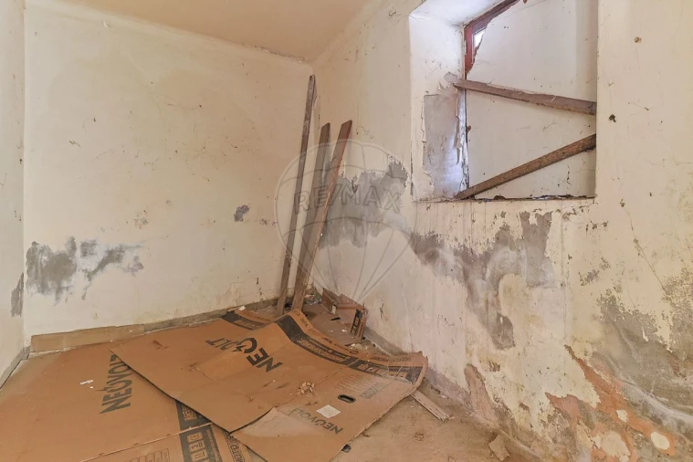 Moradia T4 para Venda em Eiras e São Paulo de Frades Foto 13