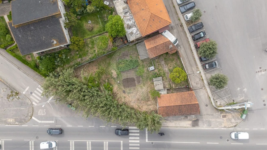 Moradia T4 para Venda em Eiras e São Paulo de Frades Foto 16