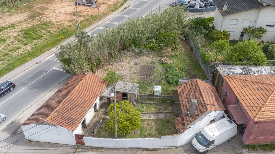 Moradia T4 para Venda em Eiras e São Paulo de Frades Foto 14