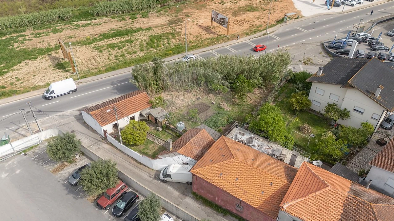 Moradia T4 para Venda em Eiras e São Paulo de Frades Foto 13