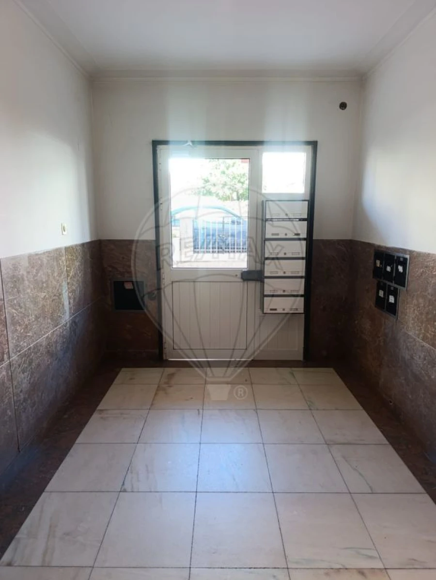 Apartamento T4 para Arrendamento em Sé Nova, Santa Cruz, Almedina e São Bartolomeu Foto 5