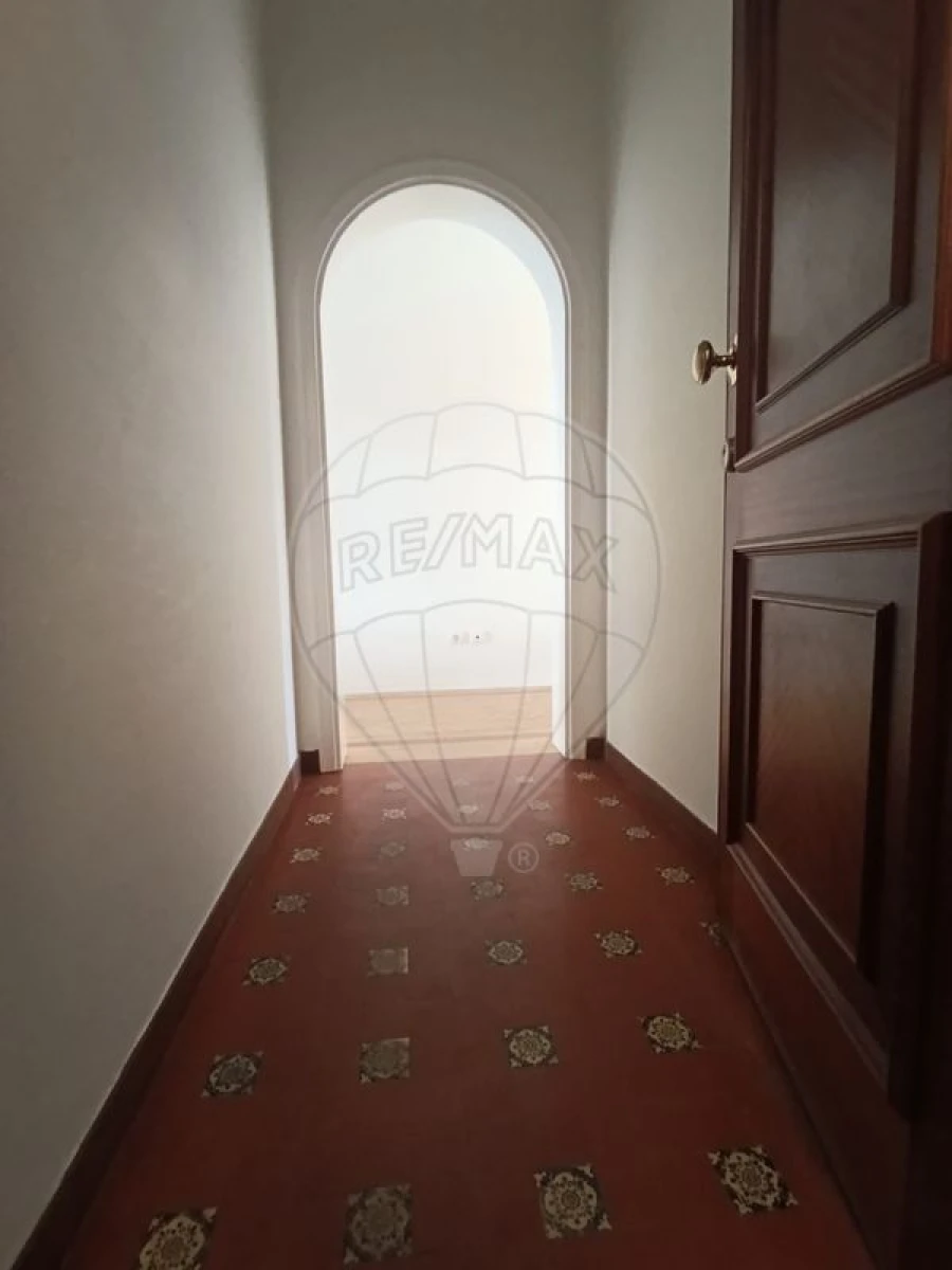 Apartamento T4 para Arrendamento em Sé Nova, Santa Cruz, Almedina e São Bartolomeu Foto 17